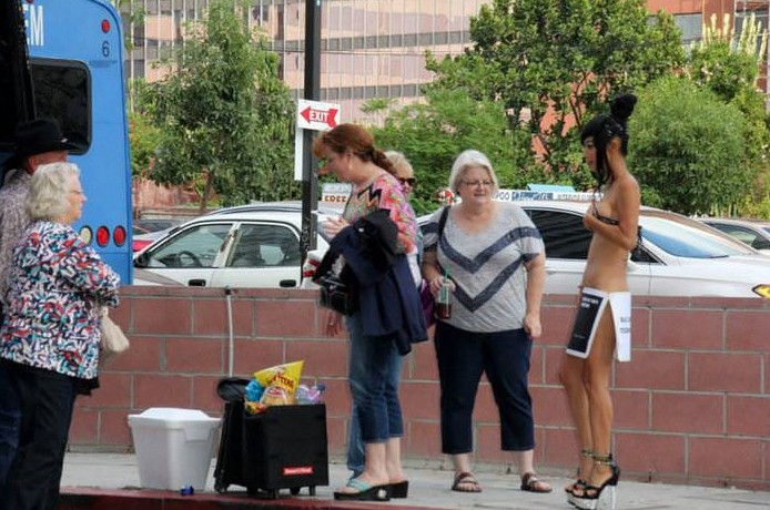 Фото: Актриса Бай Линг в необыкновенном наряде