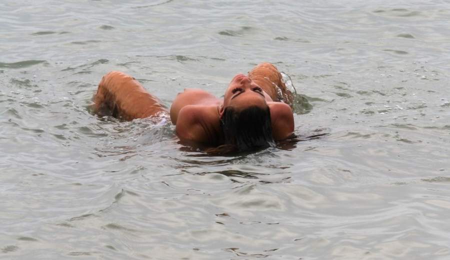 40-летняя английская певица и актриса Katie Price топлес