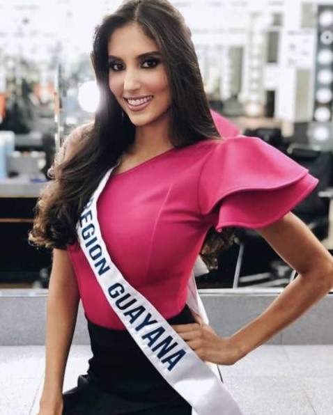 Венесуэльские красотки Мисс Вселенная в жарких бикини